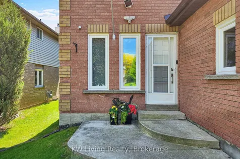 37 Magani Avenue Bradford West Gwillimbury ON L3Z 2S5