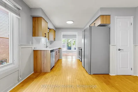 37 Magani Avenue Bradford West Gwillimbury ON L3Z 2S5