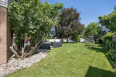 199 Carrick Avenue Georgina ON L4P 3N7
