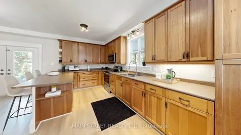 10292 Ravenshoe Road Georgina ON L0C 1L0