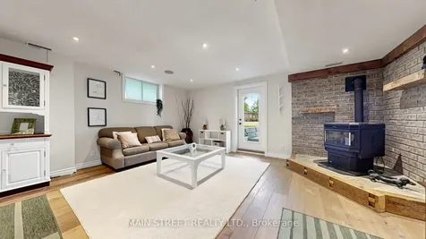 10292 Ravenshoe Road Georgina ON L0C 1L0