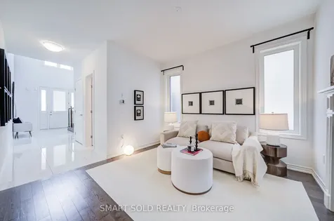 15 Forest Edge Crescent East Gwillimbury ON L9N 1R8