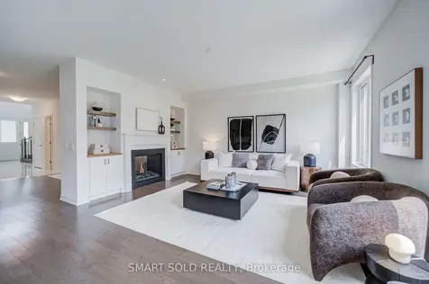 15 Forest Edge Crescent East Gwillimbury ON L9N 1R8