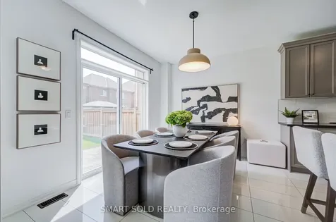 15 Forest Edge Crescent East Gwillimbury ON L9N 1R8