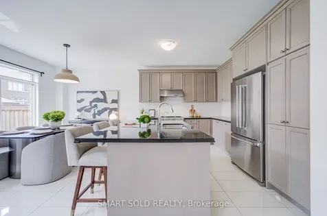 15 Forest Edge Crescent East Gwillimbury ON L9N 1R8