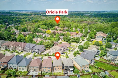 15 Forest Edge Crescent East Gwillimbury ON L9N 1R8