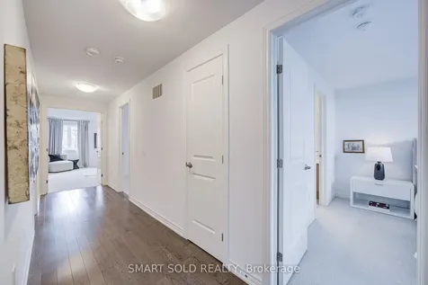 15 Forest Edge Crescent East Gwillimbury ON L9N 1R8