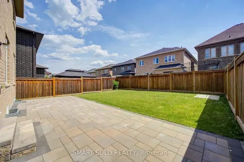 15 Forest Edge Crescent East Gwillimbury ON L9N 1R8