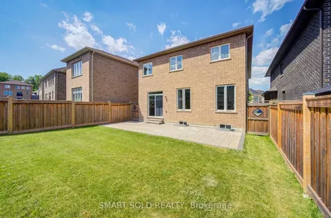 15 Forest Edge Crescent East Gwillimbury ON L9N 1R8
