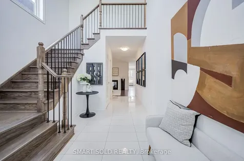 15 Forest Edge Crescent East Gwillimbury ON L9N 1R8
