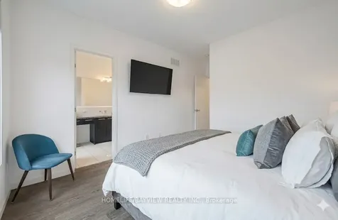 12 Genuine Lane Richmond Hill ON L4B 0E5