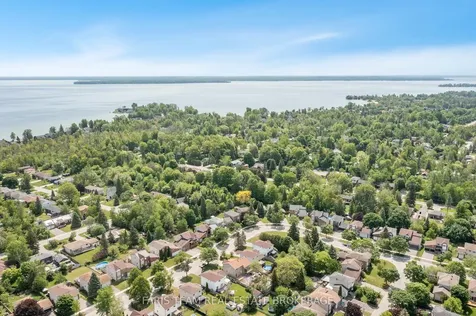 730 Trinity Street Innisfil ON L9S 2G8