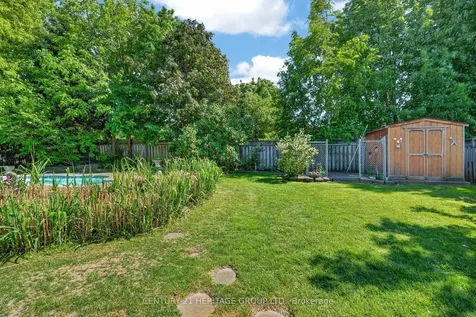 130 Fletcher Street Bradford West Gwillimbury ON L3Z 2Y9