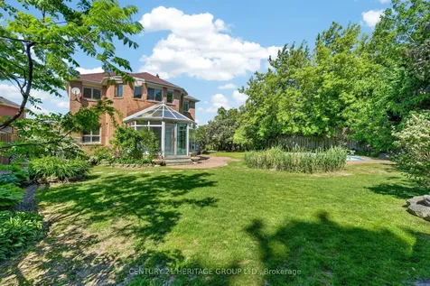 130 Fletcher Street Bradford West Gwillimbury ON L3Z 2Y9