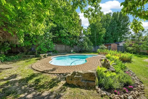 130 Fletcher Street Bradford West Gwillimbury ON L3Z 2Y9