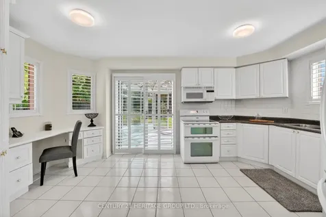 130 Fletcher Street Bradford West Gwillimbury ON L3Z 2Y9