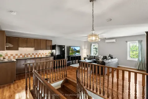 44 Gatcombe Circle Richmond Hill ON L4C 9P5