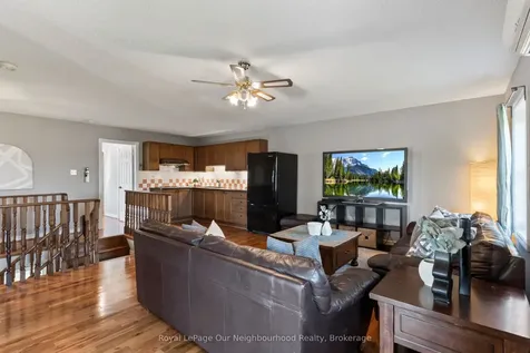 44 Gatcombe Circle Richmond Hill ON L4C 9P5