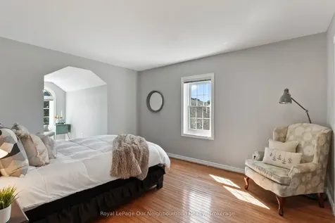 44 Gatcombe Circle Richmond Hill ON L4C 9P5