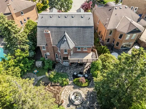 44 Gatcombe Circle Richmond Hill ON L4C 9P5