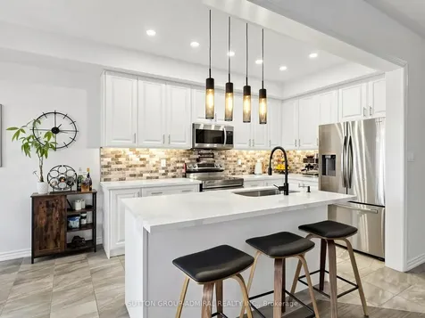 30 Cupples Farm Lane East Gwillimbury ON L0G 1M0