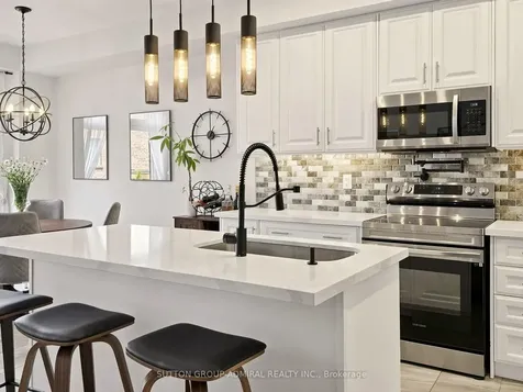 30 Cupples Farm Lane East Gwillimbury ON L0G 1M0