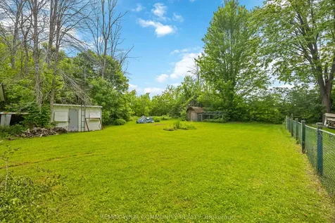 23 Laviolette Avenue Georgina ON L0E 1N0