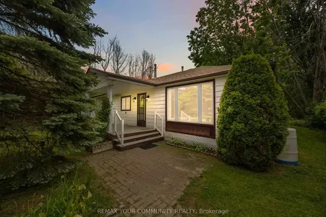 23 Laviolette Avenue Georgina ON L0E 1N0