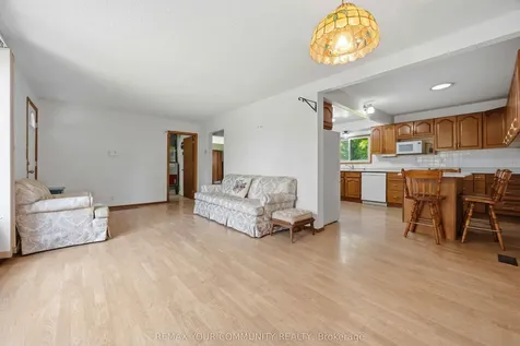 23 Laviolette Avenue Georgina ON L0E 1N0