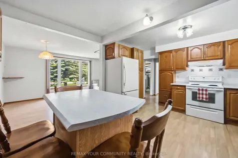 23 Laviolette Avenue Georgina ON L0E 1N0