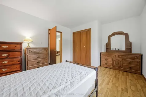 23 Laviolette Avenue Georgina ON L0E 1N0