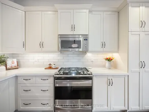 62 Donald Stewart Crescent East Gwillimbury ON L0G 1M0