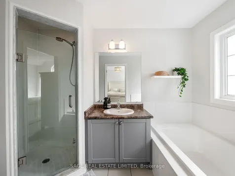 62 Donald Stewart Crescent East Gwillimbury ON L0G 1M0