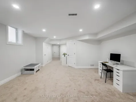 62 Donald Stewart Crescent East Gwillimbury ON L0G 1M0
