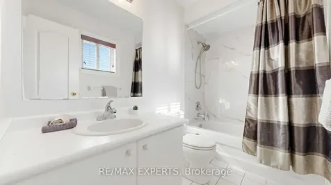 229 Rosanna Crescent Vaughan ON L6A 2T3
