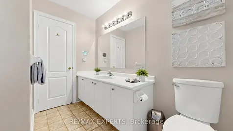 229 Rosanna Crescent Vaughan ON L6A 2T3