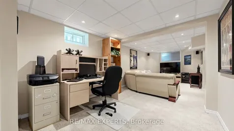 229 Rosanna Crescent Vaughan ON L6A 2T3