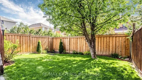 229 Rosanna Crescent Vaughan ON L6A 2T3