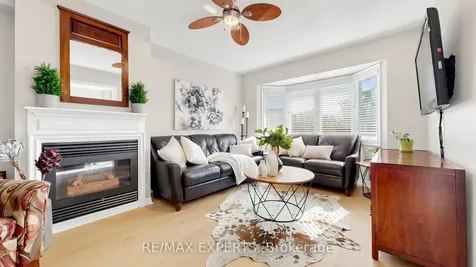 229 Rosanna Crescent Vaughan ON L6A 2T3