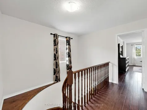 122 Fadine Road Newmarket ON L3X 2P2