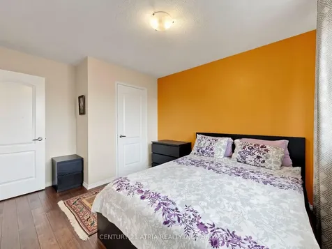 122 Fadine Road Newmarket ON L3X 2P2