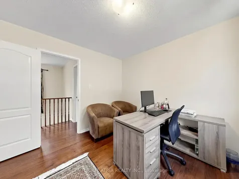 122 Fadine Road Newmarket ON L3X 2P2