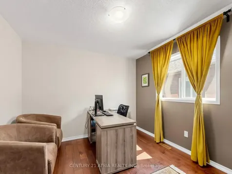 122 Fadine Road Newmarket ON L3X 2P2