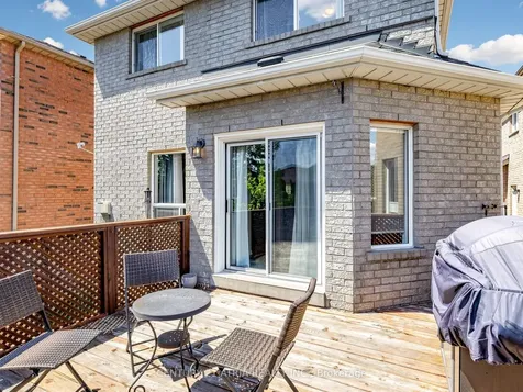 122 Fadine Road Newmarket ON L3X 2P2