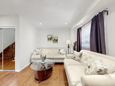 122 Fadine Road Newmarket ON L3X 2P2