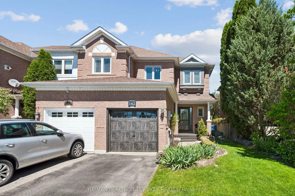 142 Denise Circle Newmarket ON L3X 2K1