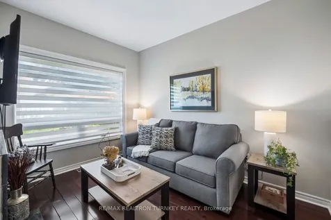 142 Denise Circle Newmarket ON L3X 2K1