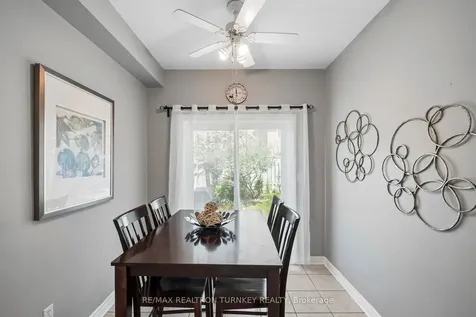 142 Denise Circle Newmarket ON L3X 2K1