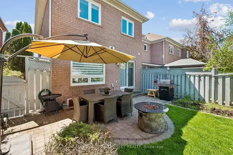 142 Denise Circle Newmarket ON L3X 2K1