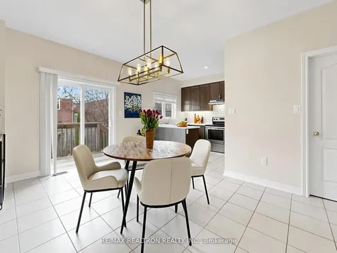 69 Matthewson Avenue W Bradford West Gwillimbury ON L3Z 0N8